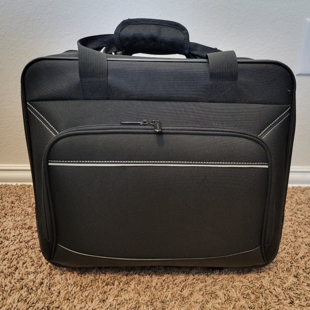 Rolling laptop case